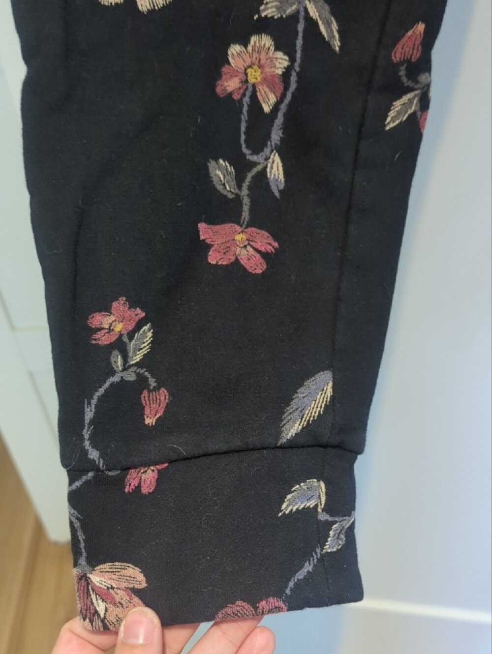 RW&CO. Black Floral Sweatshirt and Jogger Set - Pink Flower Print - Picture 6 of 6